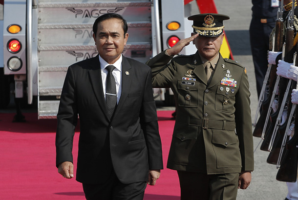 59d4244bdd3e2_KhunPrayuthChanOCha.jpg.5f5438e7eccc27f3c5d5d8cf2140a25d.jpg