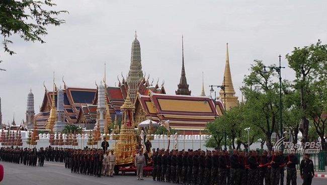 procession1.jpg