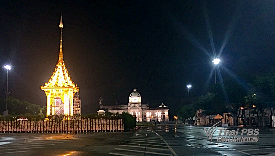 replicas-of-royal-crematorium-6oct17.jpg