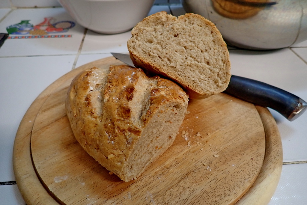 1024-Baking-Bread02.JPG.014ed8af79774cab31a43e76539ce249.JPG