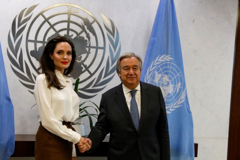 2017-11-16T080917Z_1_LYNXMPEDAF0I5_RTROPTP_3_UN-REFUGEES-JOLIE.JPG