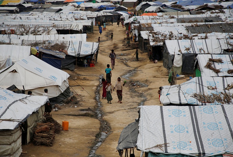 2017-11-16T081122Z_4_LYNXMPEDAF0AD_RTROPTP_4_MYANMAR-ROHINGYA-BANGLADESH.JPG