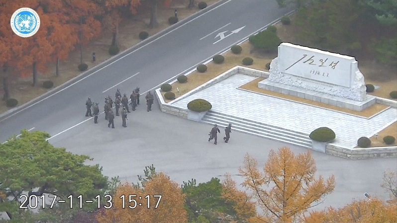 2017-11-22T081831Z_1_LYNXMPEDAL0FS_RTROPTP_4_NORTHKOREA-SOUTHKOREA-DEFECTION.JPG