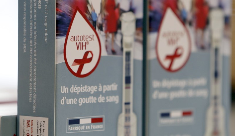 2017-11-28T092542Z_1_LYNXMPEDAR0JD_RTROPTP_3_FRANCE-HEALTH.JPG