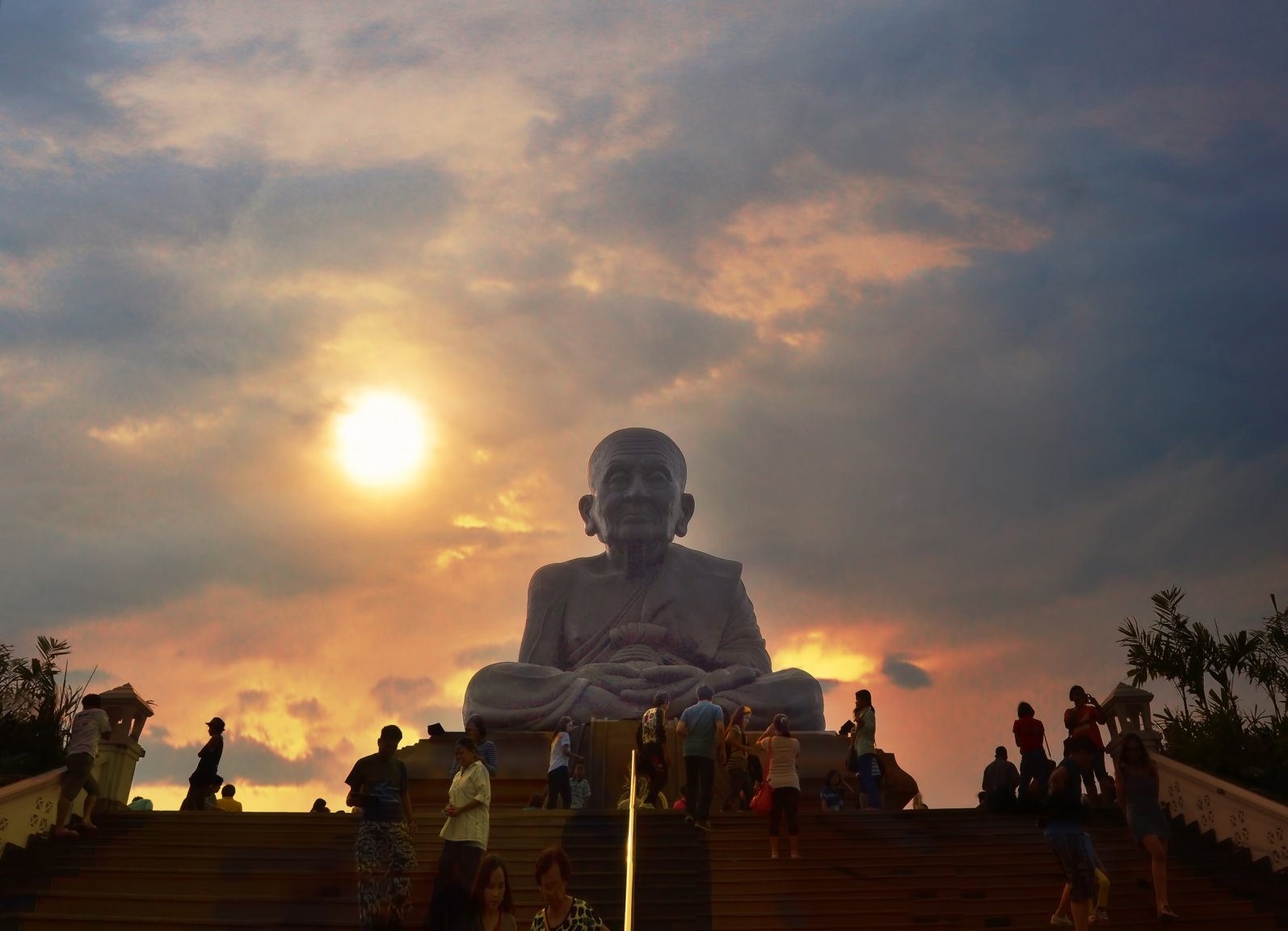 Wat Huay Mongkhon.jpg