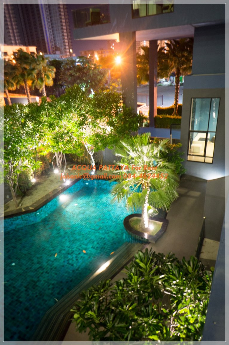 ACQUA-NIGHT-PATTAYA02.jpg