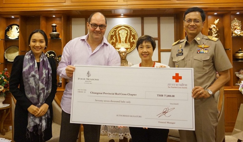 Cheque-Presentation_Red-Cross-Chiang-Mai-1-1024x601.jpg