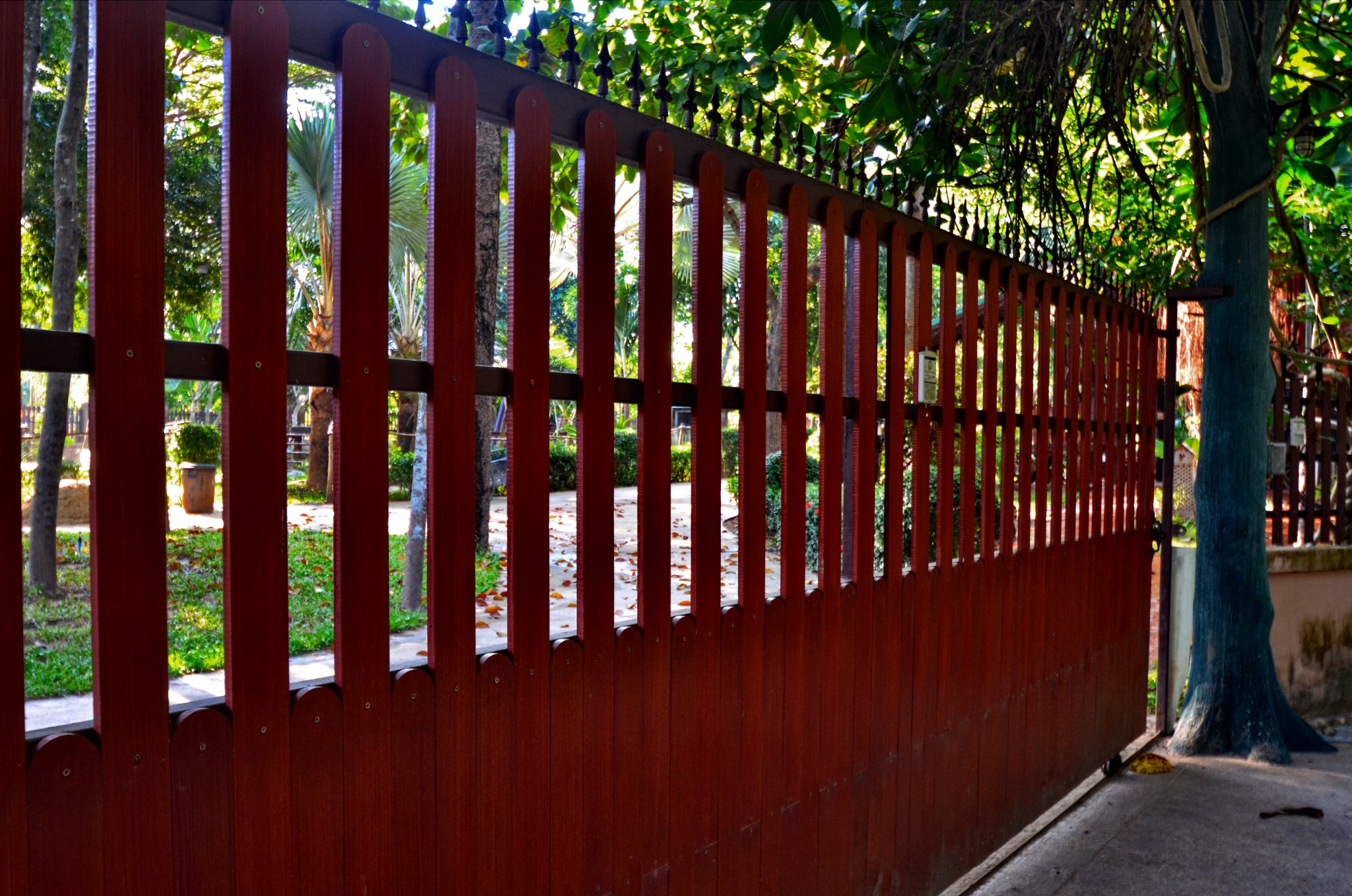 gate.JPG