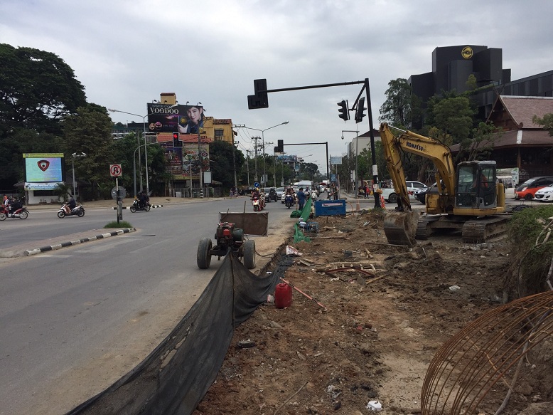 rin-kham-intersection.jpg