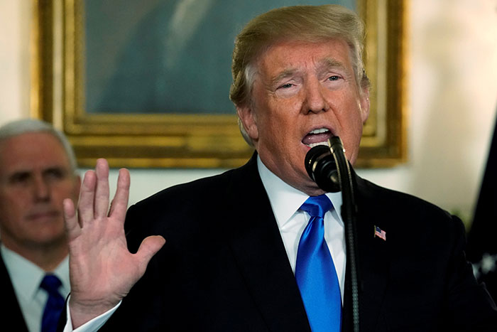 2017-12-07T150112Z_2_LYNXMPEDB61ED_RTROPTP_4_USA-TRUMP-ISRAEL.JPG