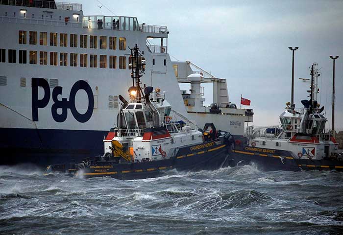 2017-12-10T155122Z_1_LYNXMPEDB90JX_RTROPTP_4_FRANCE-FERRY.JPG