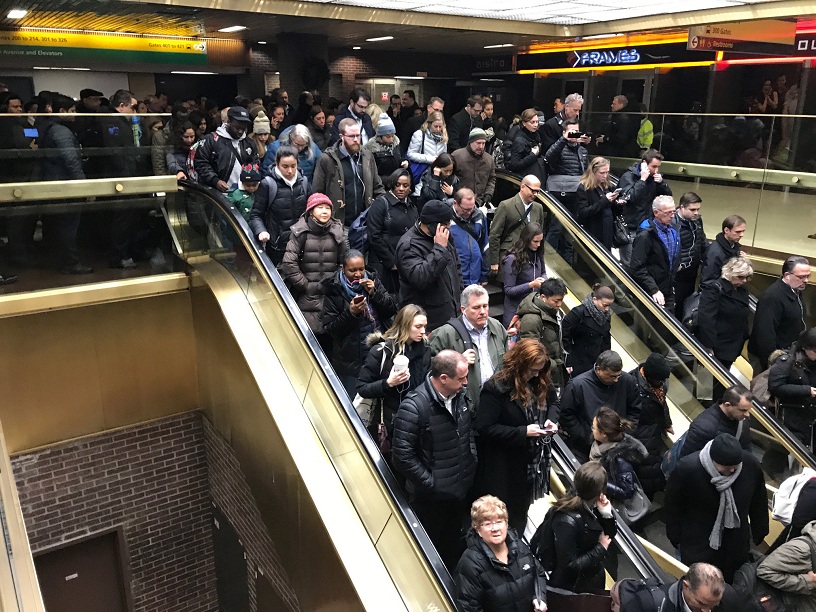 2017-12-11T133906Z_2_LYNXMPEDBA0TW_RTROPTP_4_NEWYORK-INCIDENT.JPG