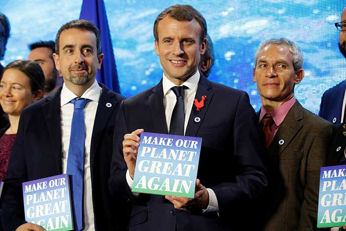2017-12-11T194106Z_1_LYNXMPEDBA1FS_RTROPTP_4_CLIMATECHANGE-SUMMIT-MACRON.JPG