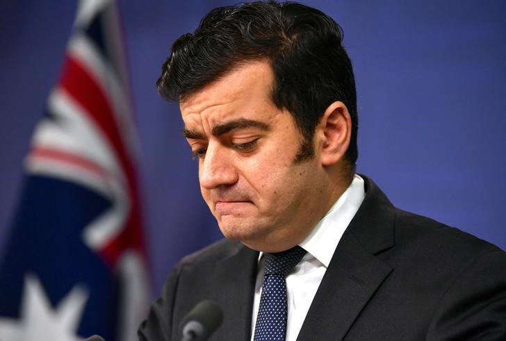 2017-12-12T041439Z_1_LYNXMPEDBB05Y_RTROPTP_3_AUSTRALIA-POLITICS-CHINA.JPG