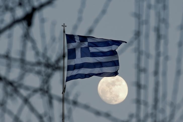 2017-12-14T072354Z_1_LYNXMPEDBD0HS_RTROPTP_3_GREECE-WEATHER.JPG