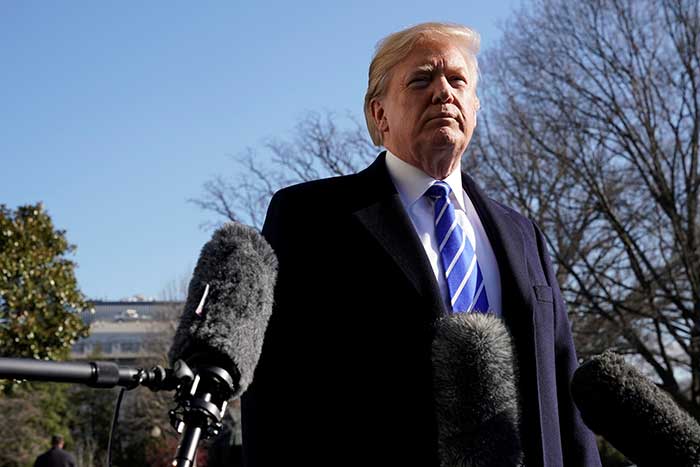 2017-12-18T034100Z_1_LYNXMPEDBH07P_RTROPTP_4_USA-TRUMP.JPG