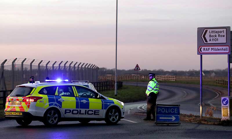 2017-12-18T170644Z_1_LYNXMPEDBH1C4_RTROPTP_4_BRITAIN-SECURITY-US-MILDENHALL.JPG