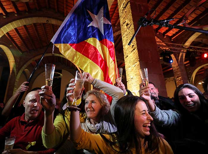 2017-12-21T224549Z_1_LYNXMPEDBK1YK_RTROPTP_4_SPAIN-POLITICS-CATALONIA.JPG