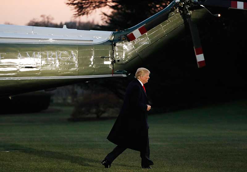 2017-12-22T072448Z_1_LYNXMPEDBL0GC_RTROPTP_4_USA-TRUMP.JPG