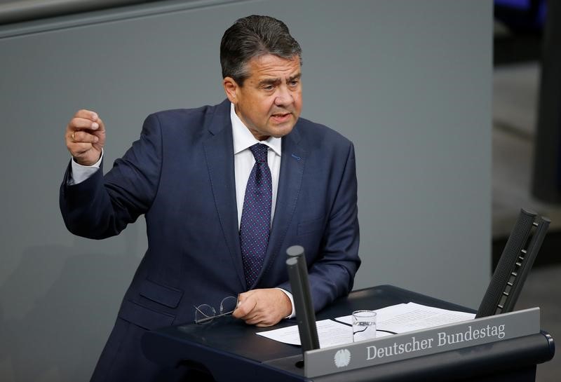 2017-12-26T110109Z_1_LYNXMPEDBP0ET_RTROPTP_3_GERMANY-POLITICS.JPG