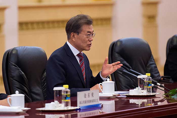 2017-12-28T020405Z_1_LYNXMPEDBR02B_RTROPTP_4_CHINA-SOUTHKOREA.JPG