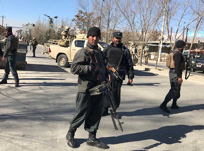 2017-12-28T075427Z_1_LYNXMPEDBR0AV_RTROPTP_4_AFGHANISTAN-BLAST.JPG