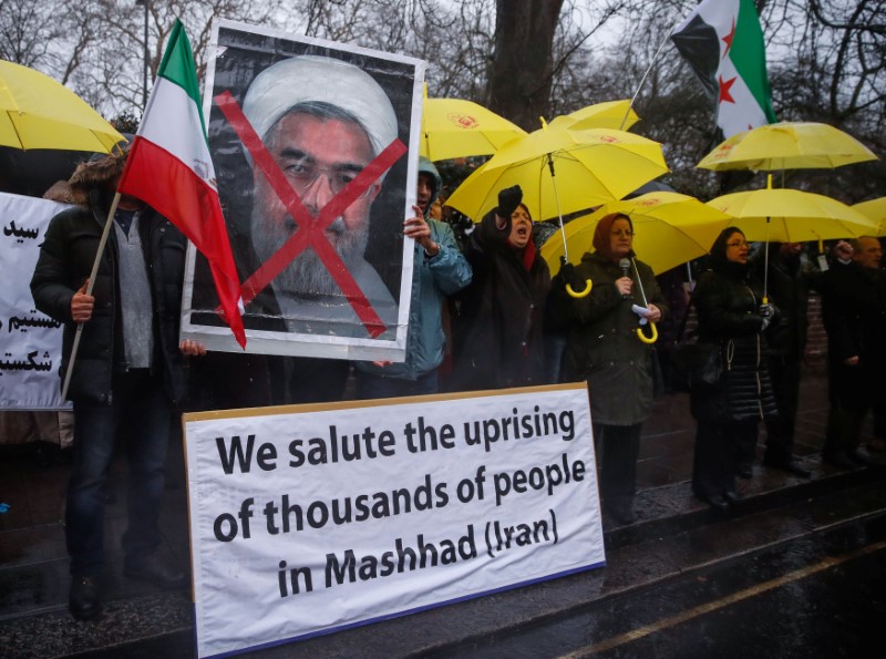 2017-12-31T160156Z_1_LYNXMPEDBU0G5_RTROPTP_3_IRAN-RALLIES.JPG