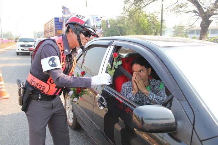 SakhonNakhonPoliceVDAY-696x463.jpg