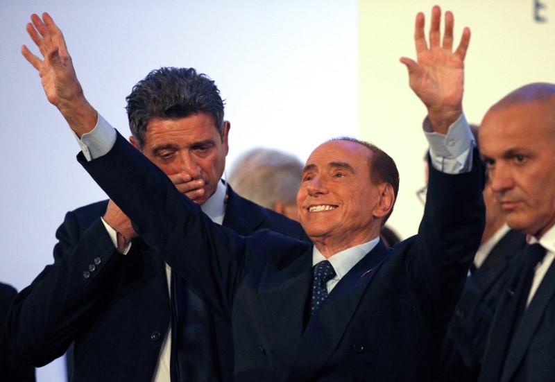 2018-01-07T225914Z_1_LYNXMPEE060Q3_RTROPTP_3_ITALY-ELECTION-SICILY.JPG
