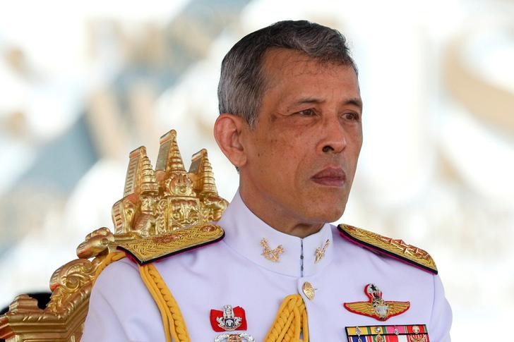 2018-01-08T092450Z_1_LYNXMPEE070HX_RTROPTP_3_THAILAND-KING.JPG