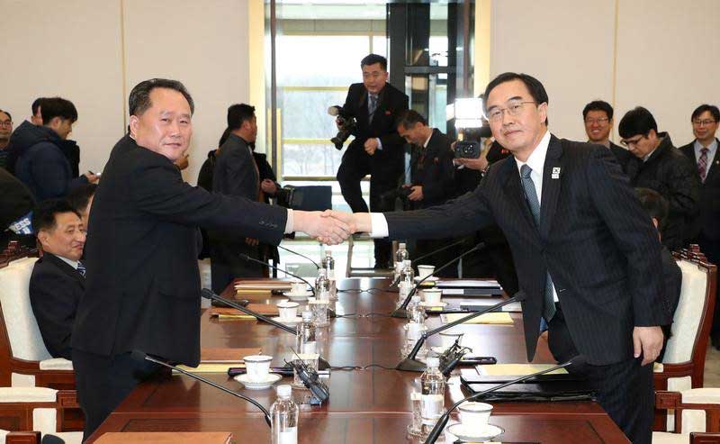 2018-01-09T045819Z_1_LYNXMPEE08087_RTROPTP_3_NORTHKOREA-SOUTHKOREA-TALKS.JPG