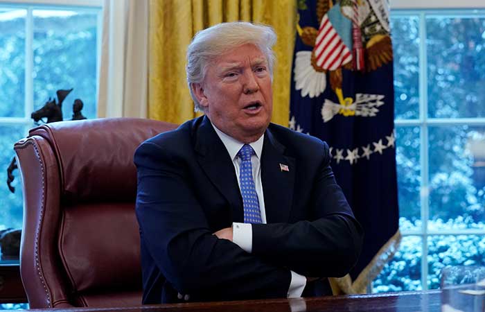 2018-01-17T190952Z_1_LYNXMPEE0G1MG_RTROPTP_4_USA-TRUMP.JPG