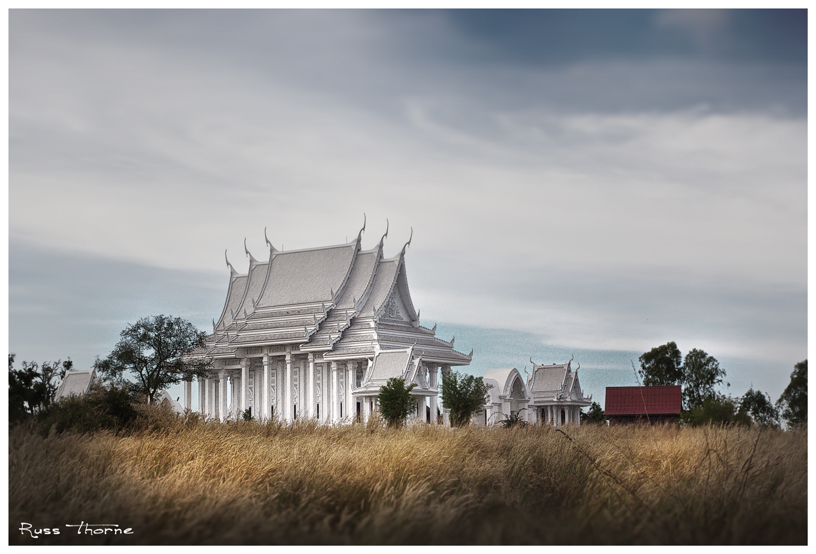 2018-01-18-huay-yai-white-temple-IMG_8269.jpg.cadc670c11aa4044d244f09cc8ef9a4d.jpg