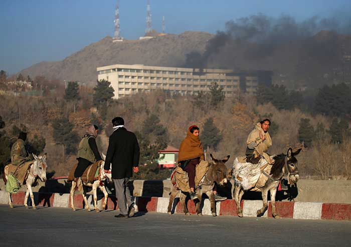 2018-01-21T214922Z_1_LYNXMPEE0K0W9_RTROPTP_4_AFGHANISTAN-ATTACK.JPG