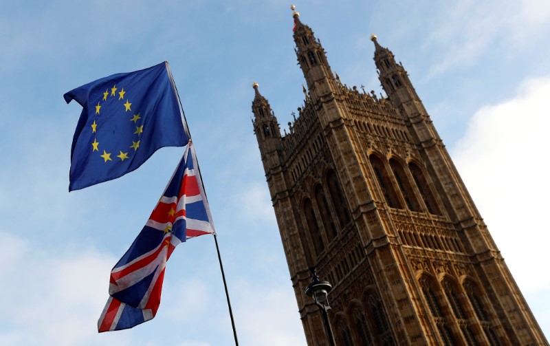 2018-01-22T070536Z_1_LYNXMPEE0L0G7_RTROPTP_3_BRITAIN-EU-MAY.JPG