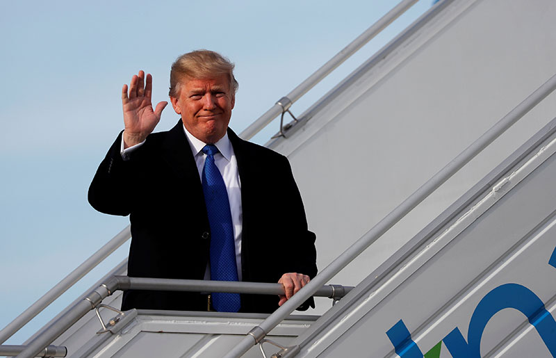 2018-01-25T223919Z_1_LYNXMPEE0O1QB_RTROPTP_4_DAVOS-MEETING-TRUMP.JPG