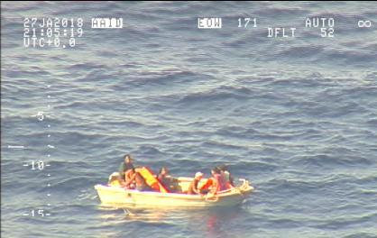 2018-01-31T043702Z_1_LYNXMPEE0U06Z_RTROPTP_4_KIRIBATI-FERRY-RESCUE.JPG