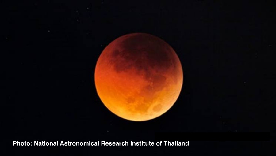 moon1.jpg