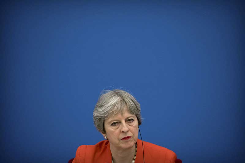 2018-02-01T072730Z_1_LYNXMPEE102CW_RTROPTP_4_CHINA-BRITAIN.JPG