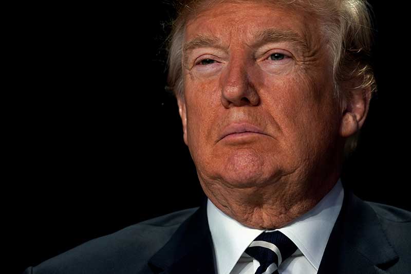 2018-02-09T022742Z_2_LYNXMPEE1803T_RTROPTP_4_USA-TRUMP.JPG