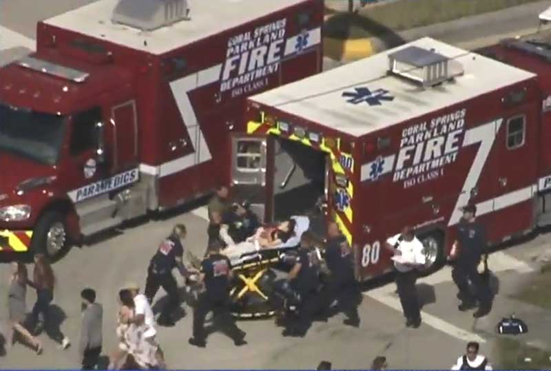 2018-02-14T224609Z_1_LYNXNPEE1D250_RTROPTP_4_FLORIDA-SHOOTING.JPG