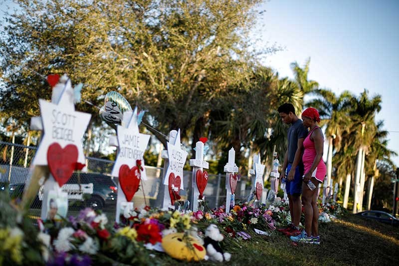 2018-02-19T141822Z_1_LYNXNPEE1I10E_RTROPTP_4_FLORIDA-SHOOTING.JPG