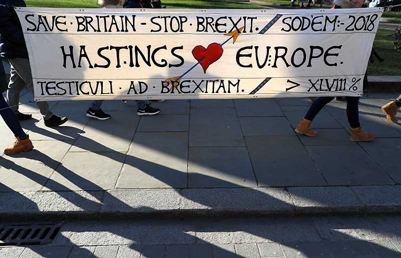 2018-02-22T224018Z_1_LYNXNPEE1L25E_RTROPTP_4_BRITAIN-EU.JPG