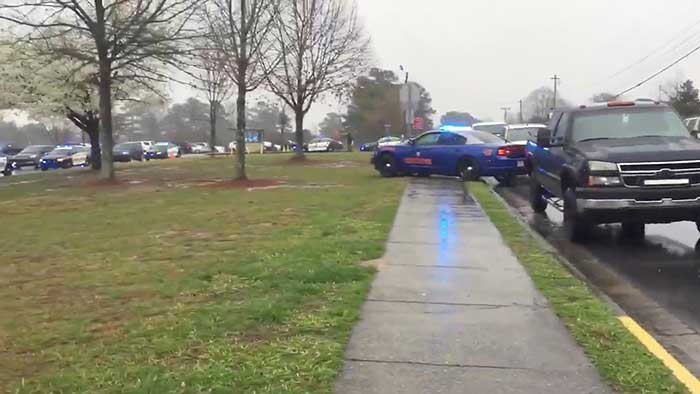 2018-02-28T203619Z_1_LYNXNPEE1R1Y4_RTROPTP_4_USA-GEORGIA-SHOOTING.JPG