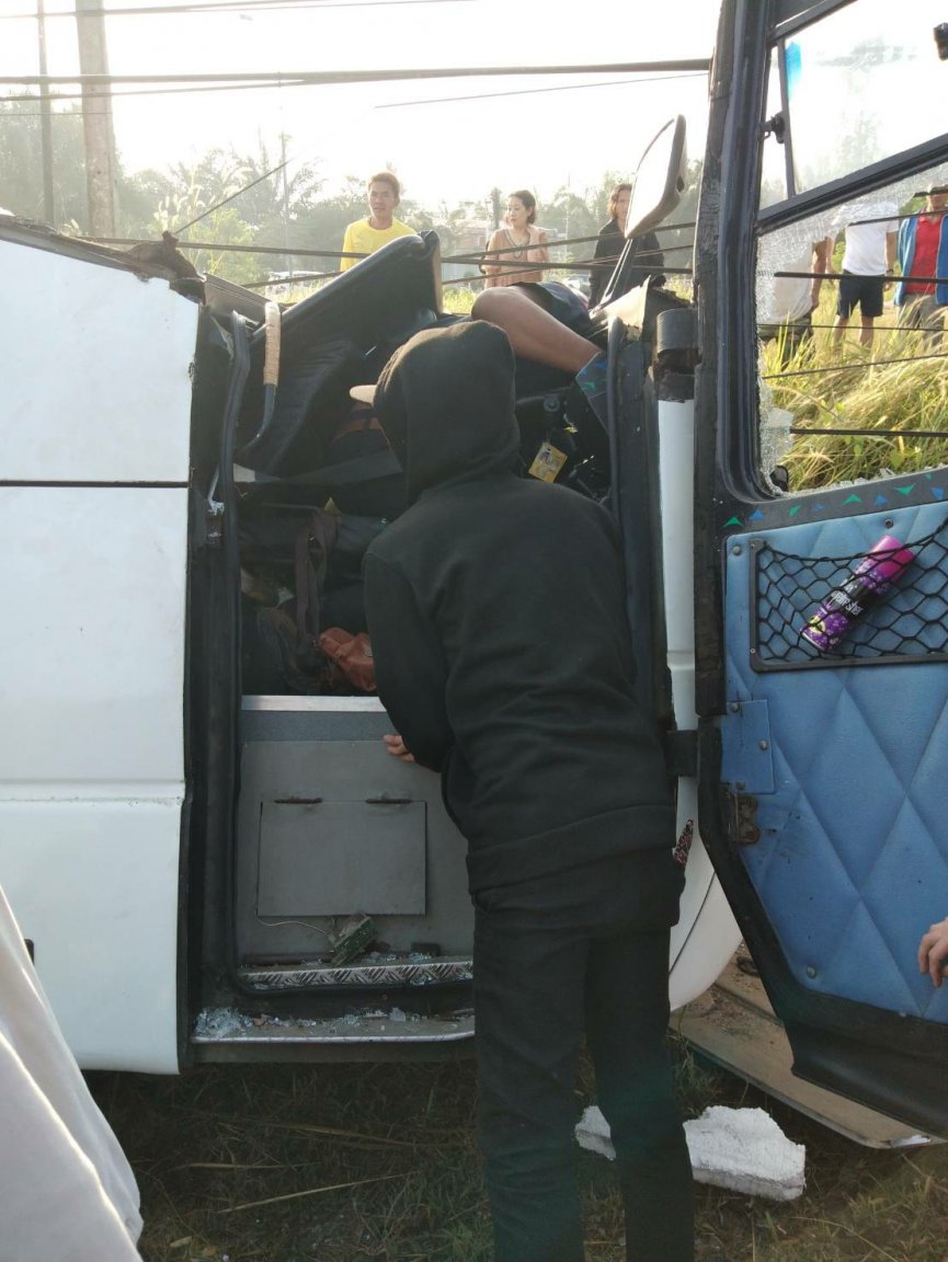 Bus 3.jpg