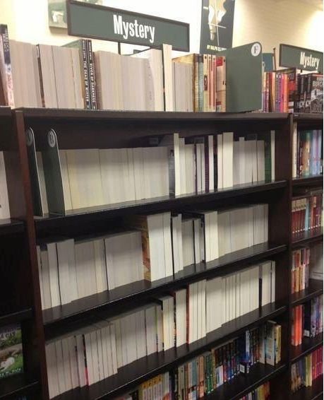 5a8e85b54812c_mysterybookstore.jpg.3e44711c3130084d2ccc072927938bd3.jpg