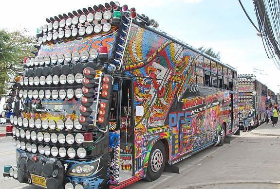 Thaibus.JPG.f87148a9d1963089af97922c5aadd4e7.JPG