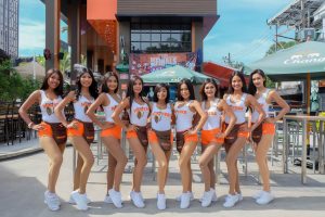 hooters_samui_1-300x200.jpg