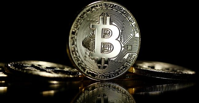 2017-10-23T050402Z_1_LYNXMPED9M08O_RTROPTP_4_GLOBAL-BITCOIN-648x336.jpg
