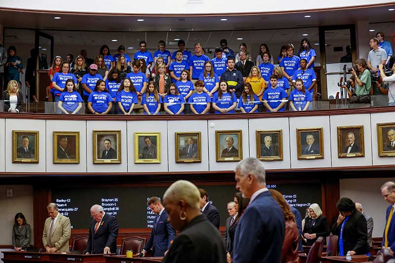 2018-03-05T210952Z_2_LYNXMPEE241PQ_RTROPTP_4_USA-GUNS-FLORIDA.JPG